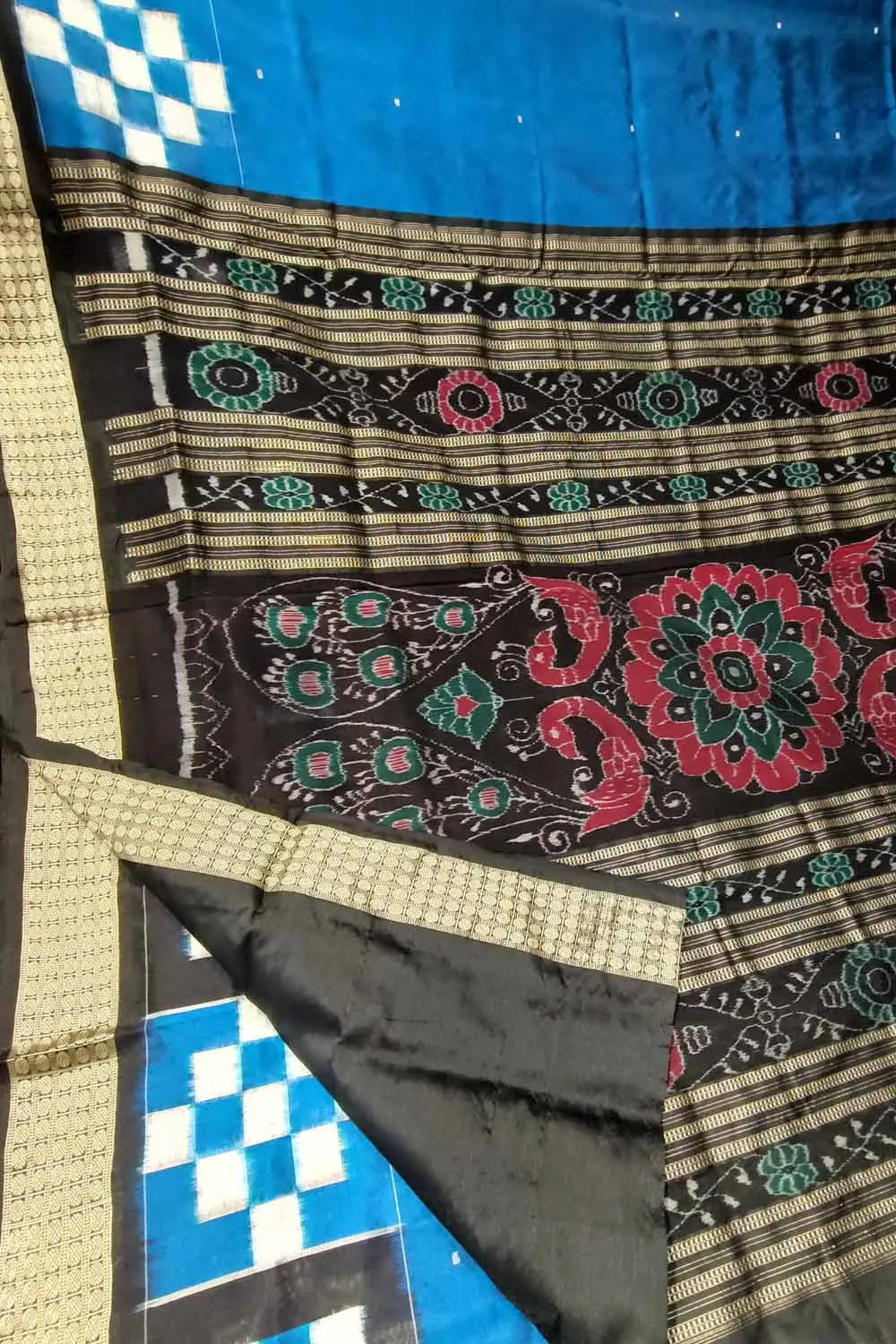 Exquisite Blue Sambalpuri Ikat Handloom Silk Saree: A Timeless Beauty